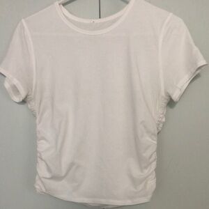 Lululemon ruched crop top white size 10 UEC